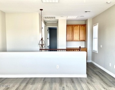 2289 E Aster Drive - Photo Thumbnail 12