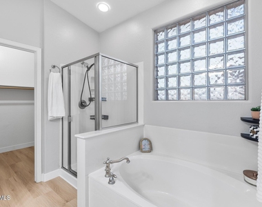 10361 W Foothill Drive - Photo Thumbnail 16