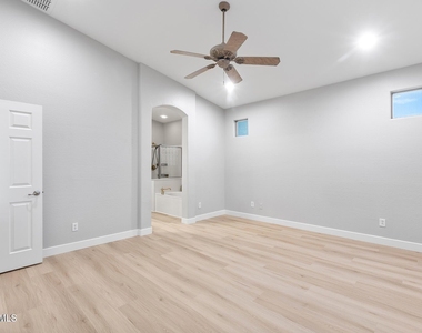 10361 W Foothill Drive - Photo Thumbnail 17