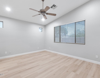 10361 W Foothill Drive - Photo Thumbnail 22