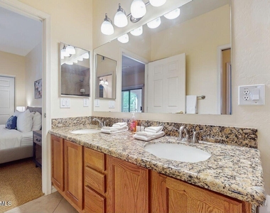 16801 N 94th Street - Photo Thumbnail 18