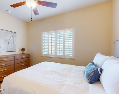 16801 N 94th Street - Photo Thumbnail 19