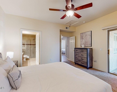 16801 N 94th Street - Photo Thumbnail 16