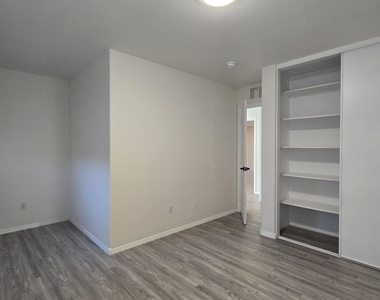 638 E Springfield Place - Photo Thumbnail 20