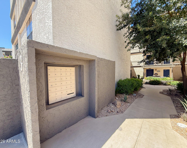 5110 N 31st Way - Photo Thumbnail 28