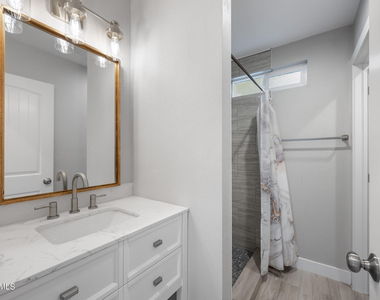 402 N 73rd Street - Photo Thumbnail 15