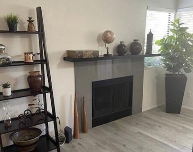 5122 E Shea Boulevard - Photo Thumbnail 9