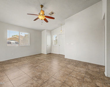 8904 W Edgemont Avenue - Photo Thumbnail 5