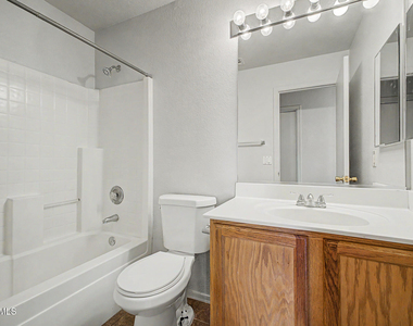 8904 W Edgemont Avenue - Photo Thumbnail 19