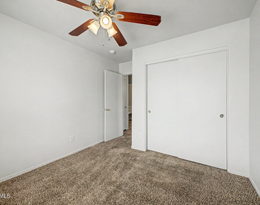 8904 W Edgemont Avenue - Photo Thumbnail 18