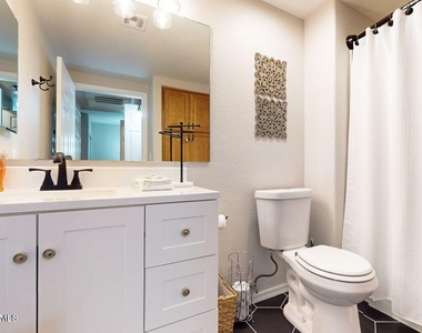 1825 W Ray Road - Photo Thumbnail 16