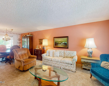 13242 W Kodiak Drive - Photo Thumbnail 2