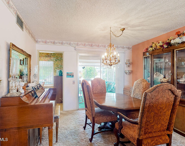 13242 W Kodiak Drive - Photo Thumbnail 5