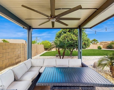 3288 E Devonshire Avenue - Photo Thumbnail 2