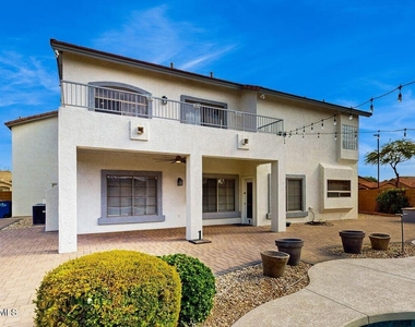 3288 E Devonshire Avenue - Photo Thumbnail 25
