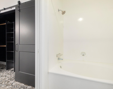 5640 E Bell Road - Photo Thumbnail 8