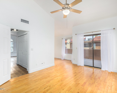 5640 E Bell Road - Photo Thumbnail 1