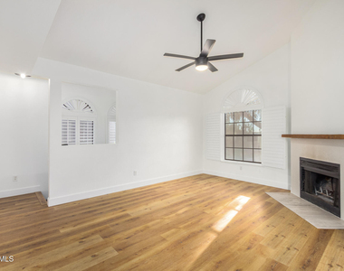 5640 E Bell Road - Photo Thumbnail 19