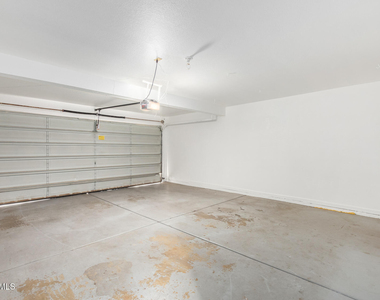 5640 E Bell Road - Photo Thumbnail 11