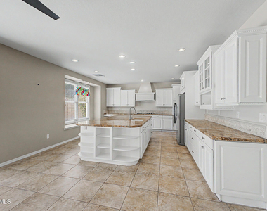 4113 W Lydia Lane - Photo Thumbnail 4