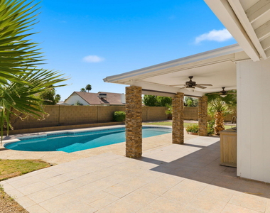 15221 N 42nd Place - Photo Thumbnail 54