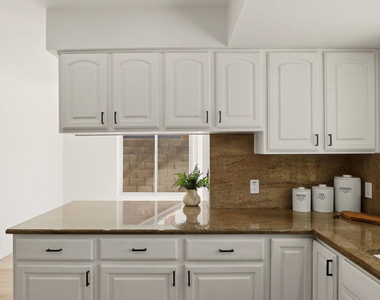 15221 N 42nd Place - Photo Thumbnail 17
