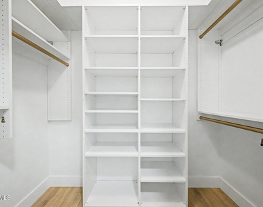 5350 E Deer Valley Drive - Photo Thumbnail 9