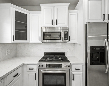 5350 E Deer Valley Drive - Photo Thumbnail 6