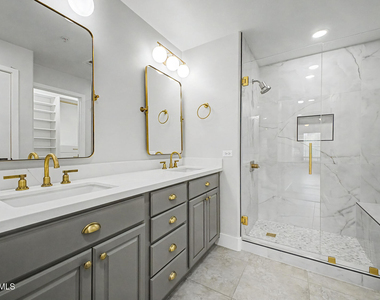 5350 E Deer Valley Drive - Photo Thumbnail 10