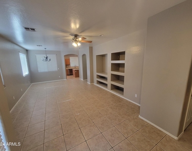 16965 W Lundberg Street - Photo Thumbnail 5
