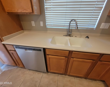 16965 W Lundberg Street - Photo Thumbnail 10