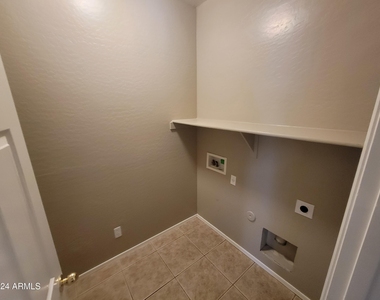 16965 W Lundberg Street - Photo Thumbnail 20