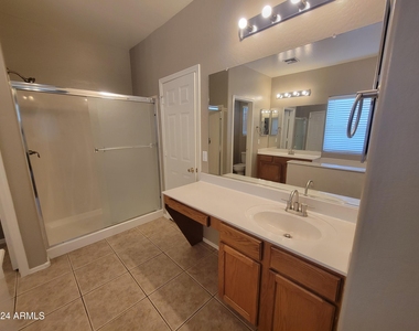 16965 W Lundberg Street - Photo Thumbnail 2