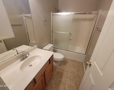 16965 W Lundberg Street - Photo Thumbnail 4