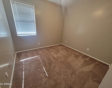 16965 W Lundberg Street - Photo Thumbnail 15