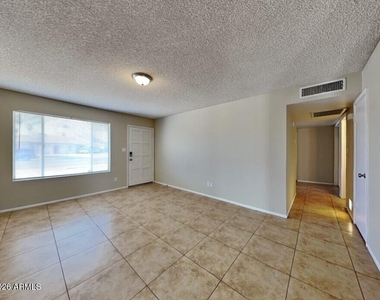 2343 W Portobello Avenue - Photo Thumbnail 1