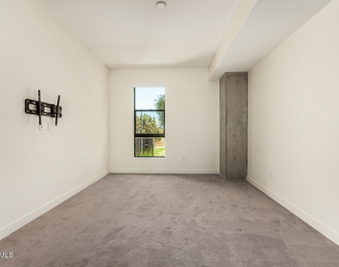 2300 E Campbell Avenue - Photo Thumbnail 12