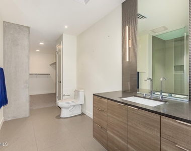 2300 E Campbell Avenue - Photo Thumbnail 15