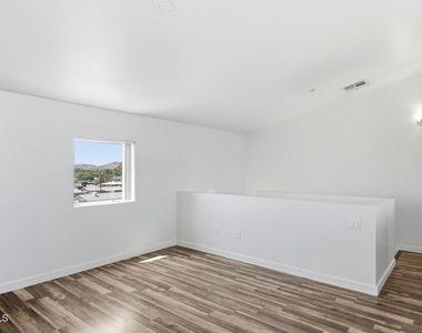 1111 W University Drive - Photo Thumbnail 23