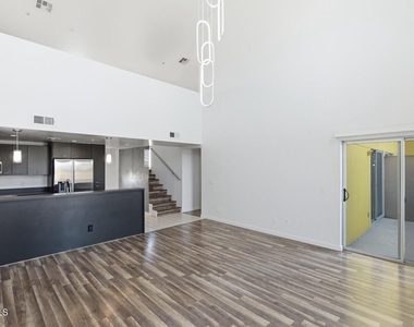 1111 W University Drive - Photo Thumbnail 5
