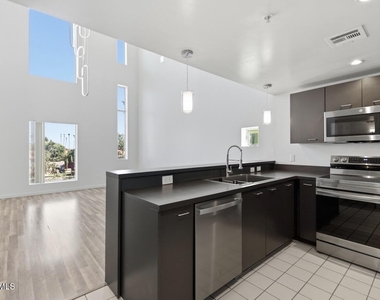 1111 W University Drive - Photo Thumbnail 11
