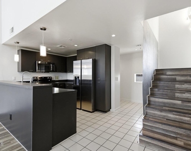 1111 W University Drive - Photo Thumbnail 6