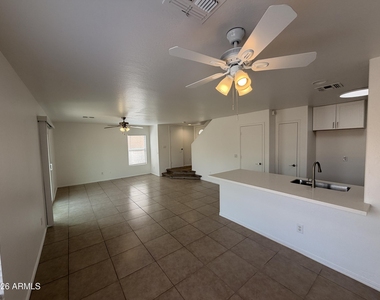 12930 W Paradise Drive - Photo Thumbnail 4