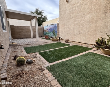 2300 E Magma Road - Photo Thumbnail 11
