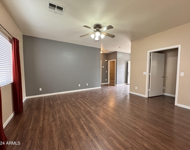 2300 E Magma Road - Photo Thumbnail 3