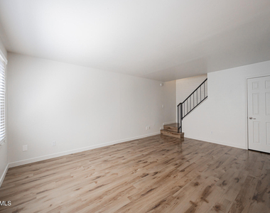 8113 E Glenrosa Avenue - Photo Thumbnail 6