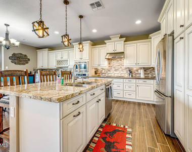 10260 E White Feather Lane - Photo Thumbnail 14