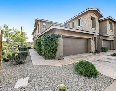 10260 E White Feather Lane - Photo Thumbnail 3