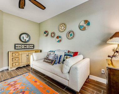 10260 E White Feather Lane - Photo Thumbnail 24