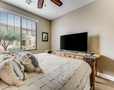 10260 E White Feather Lane - Photo Thumbnail 22